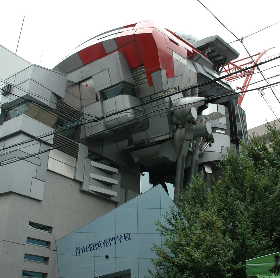 青山製図専門学校1号館