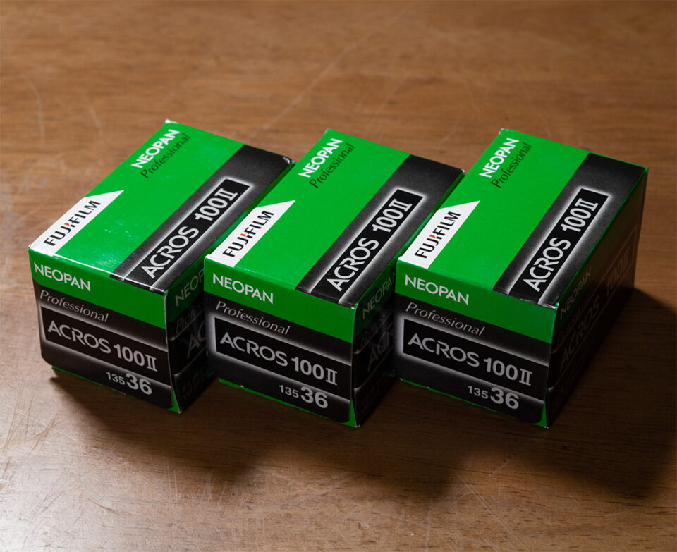 ACROS 100 Ⅱ