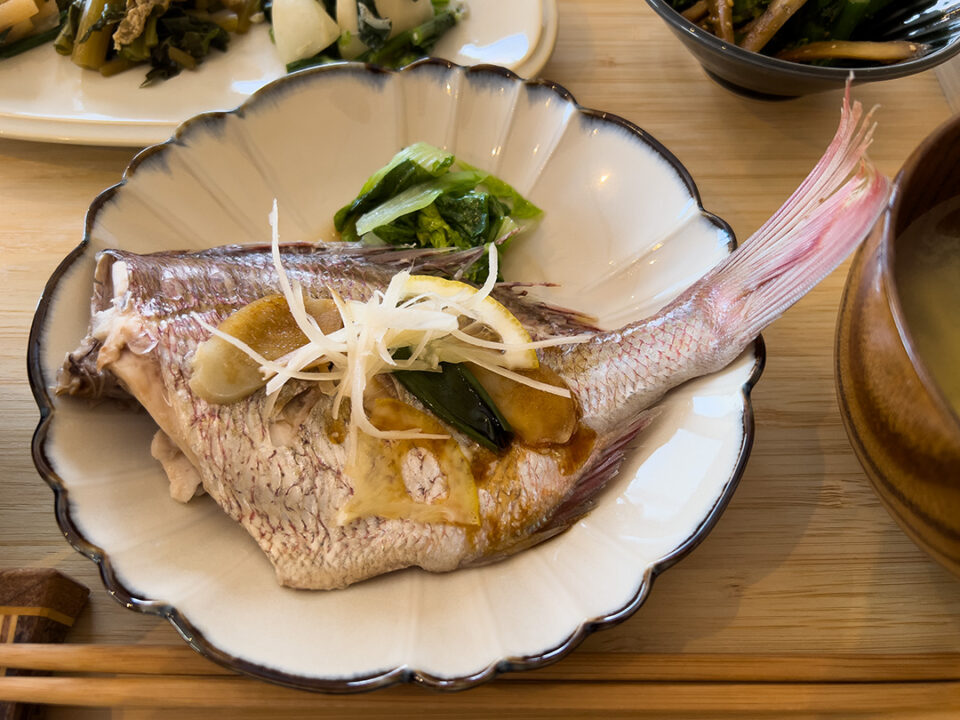 鯛の新生姜レモン蒸し