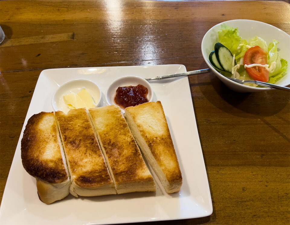 モーニングサービスのトースト