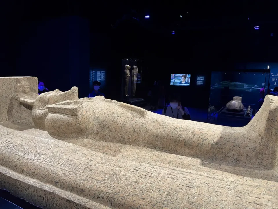 元々はラムセス２世の後継者のメルエンプタハの石棺の蓋