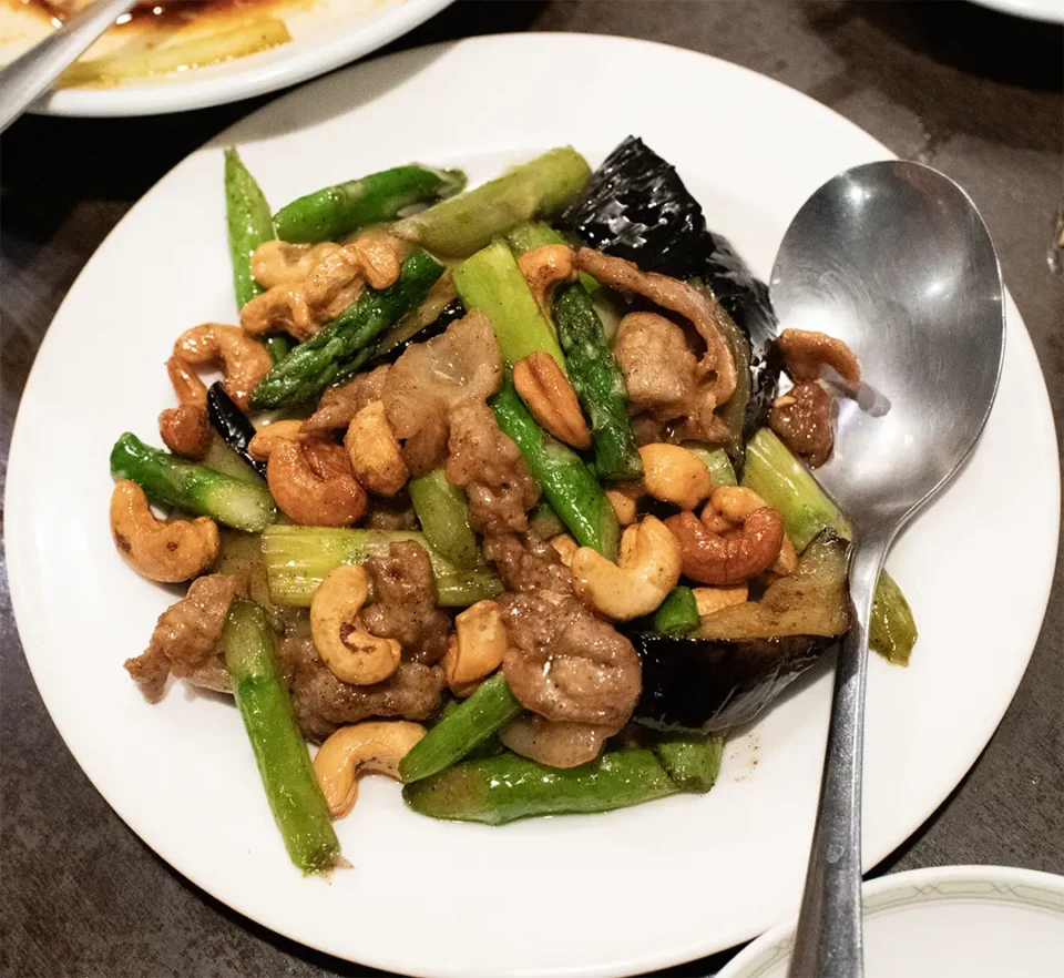 なすとアスパラカシューナッツ炒め