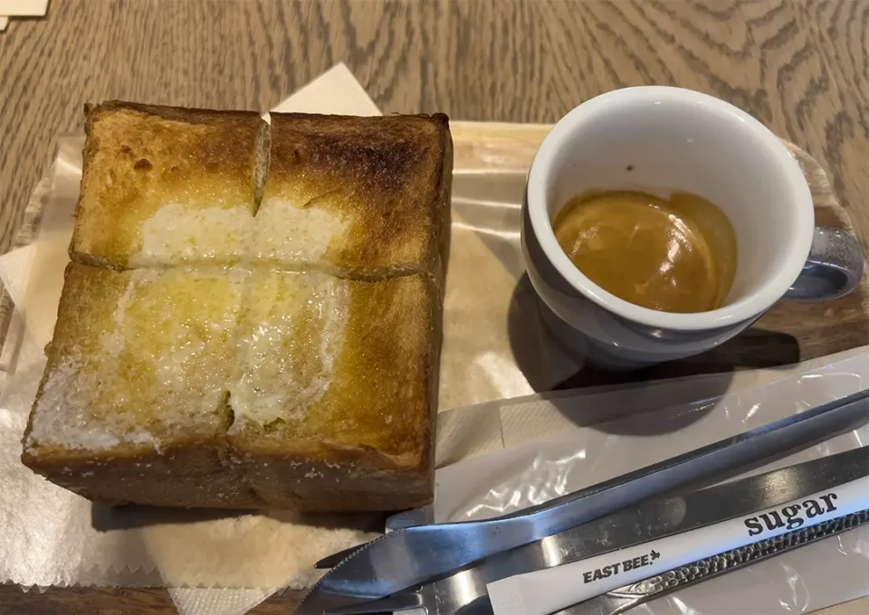 厚切り黒糖トーストとエスプレッソ