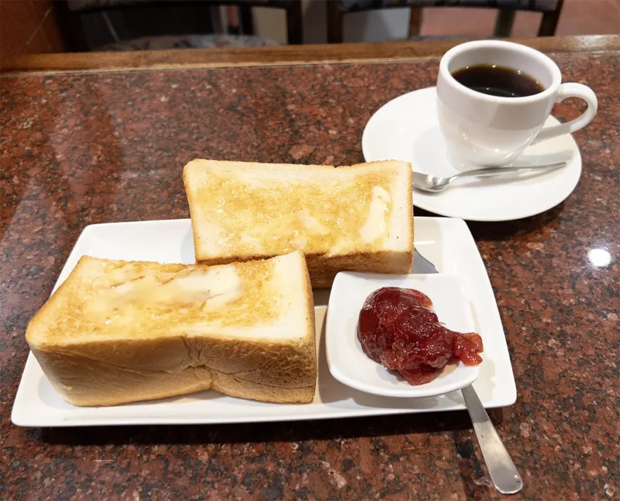 厚切りトーストのセット