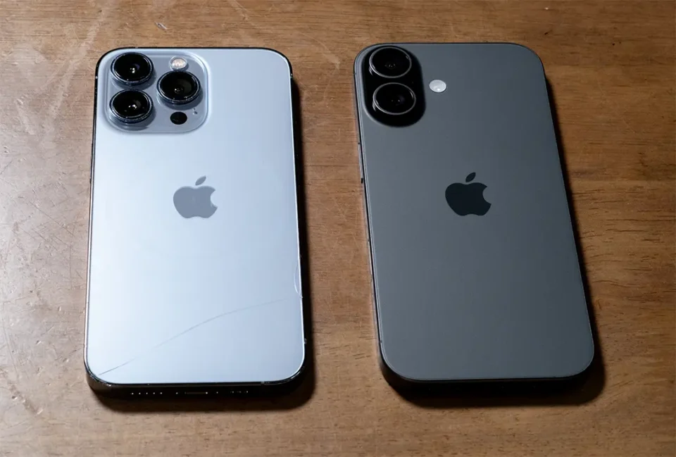 iPhone 13 Proと iPhone 17