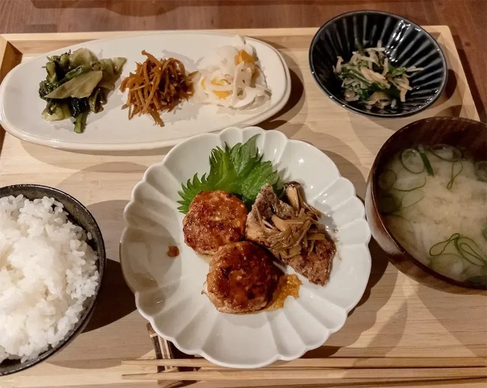 よるのまかない定食