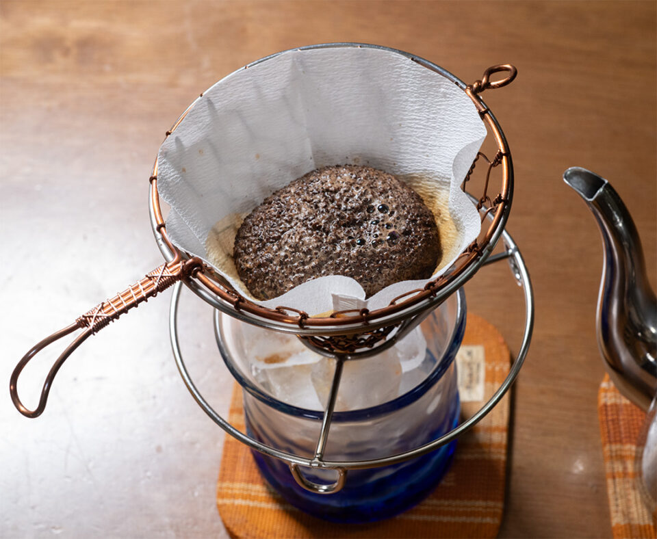 浅煎り豆からアイスコーヒー